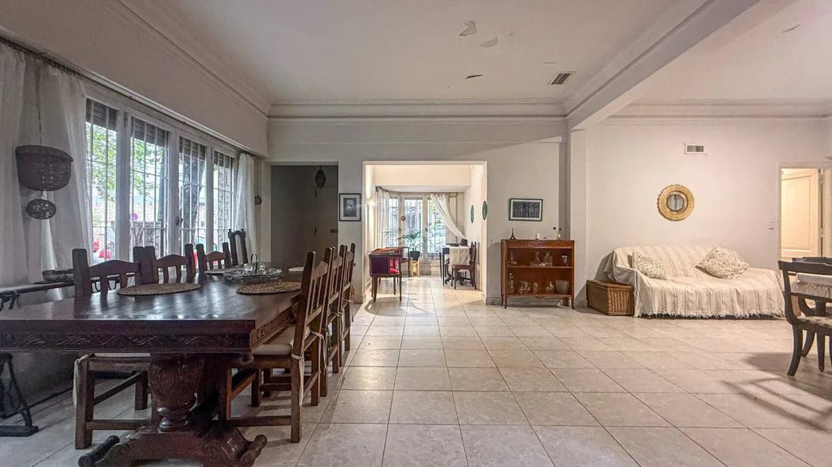 VENTA OPORTUNIDAD CASA 7 AMBIENTES PLAZA MITRE foto 3