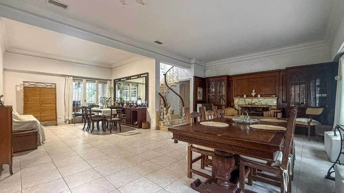 VENTA OPORTUNIDAD CASA 7 AMBIENTES PLAZA MITRE foto 4