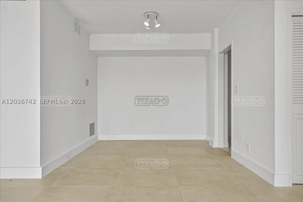 9381 E Bay Harbor Dr #404S 9300 foto 5