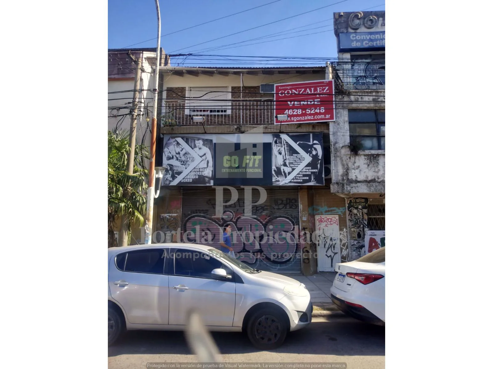 LOCAL COMERCIAL CON PROPIEDAD FRENTE A LA ESTACIÓN DE CASTELAR NORTE foto 3