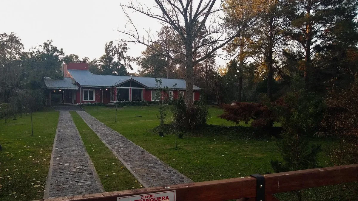 VENTA CASA 6 AMBIENTES  CLUB DE CAMPO EL MORO foto 4