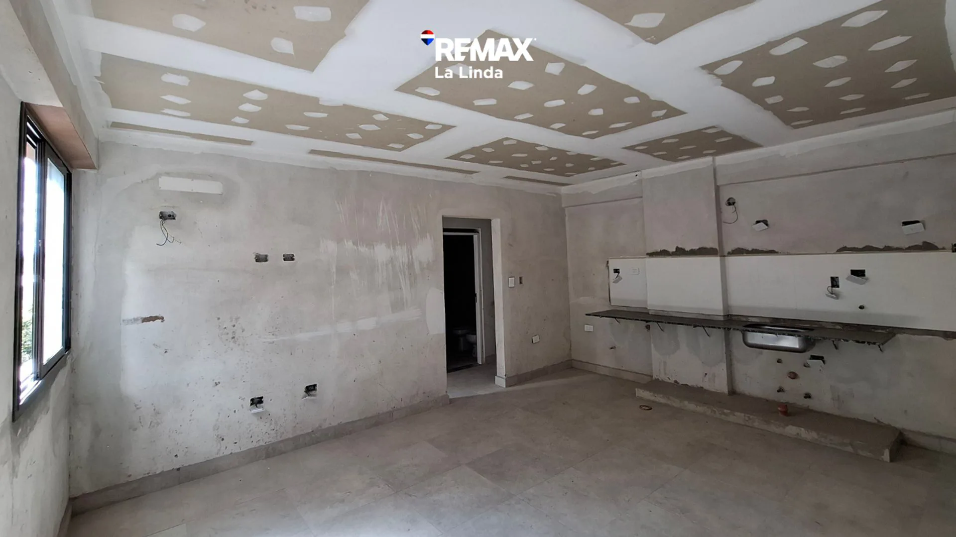 Venta departamento 1 dormitorio Macrocentro- Brown foto 3