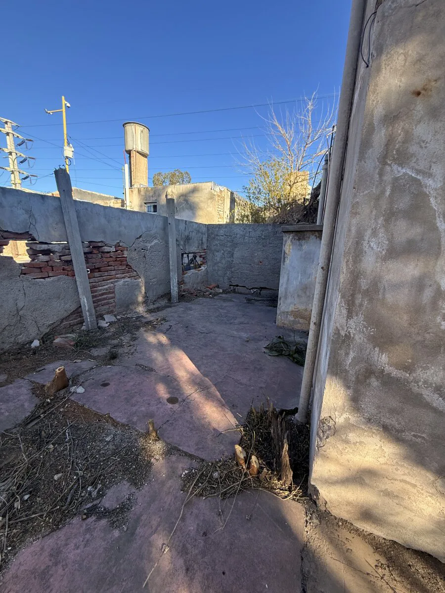 PROPIEDAD A DEMOLER O REFACCIONAR foto 4