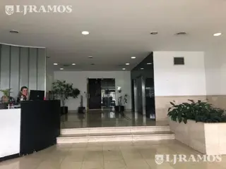 Edificio Comercial en Florida Oeste foto 2