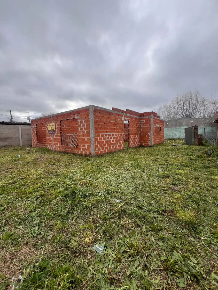 Lote con construcción a terminar - B Luján foto 5