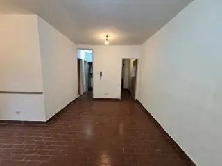 ALQUILER DE DEPARTAMENTO 3 AMBIENTES EN PLANTA BAJA - BARRIO COCA COLA foto 3