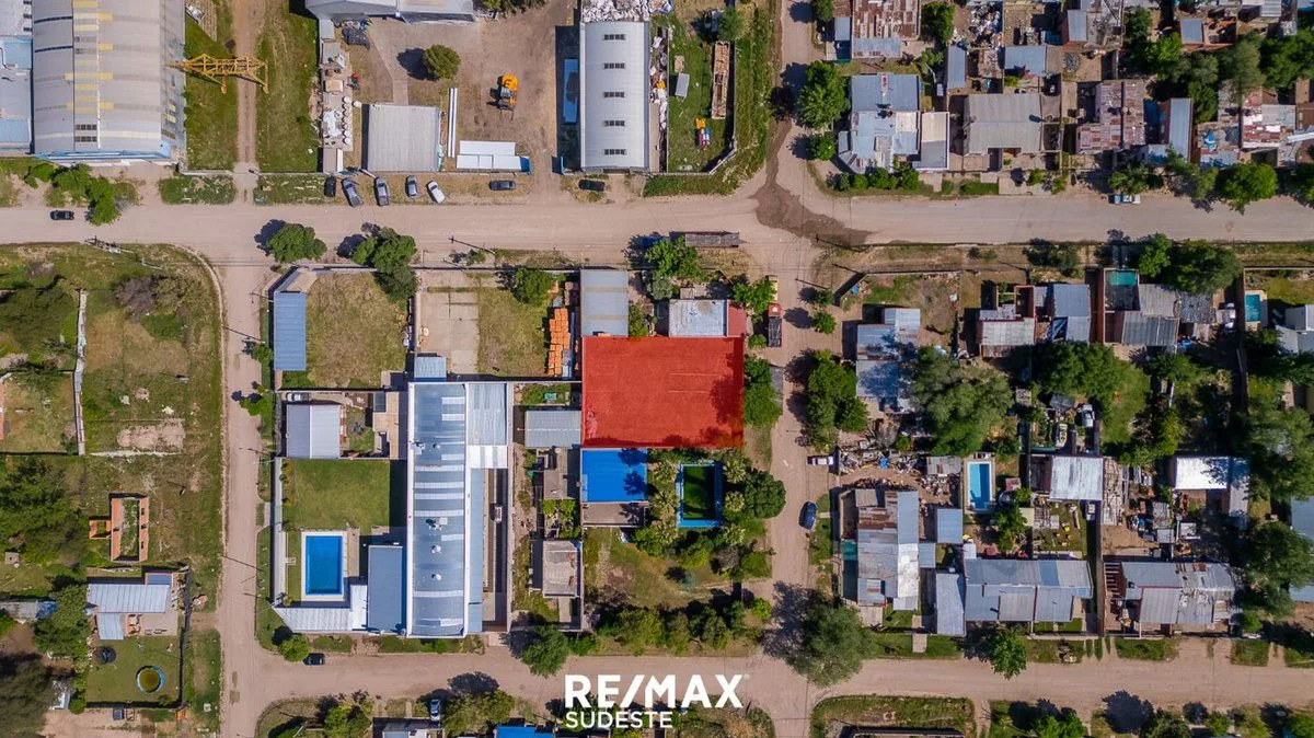LOTE CERRADO. OPCION DE COMPRAR EL CONTIGUO foto 3