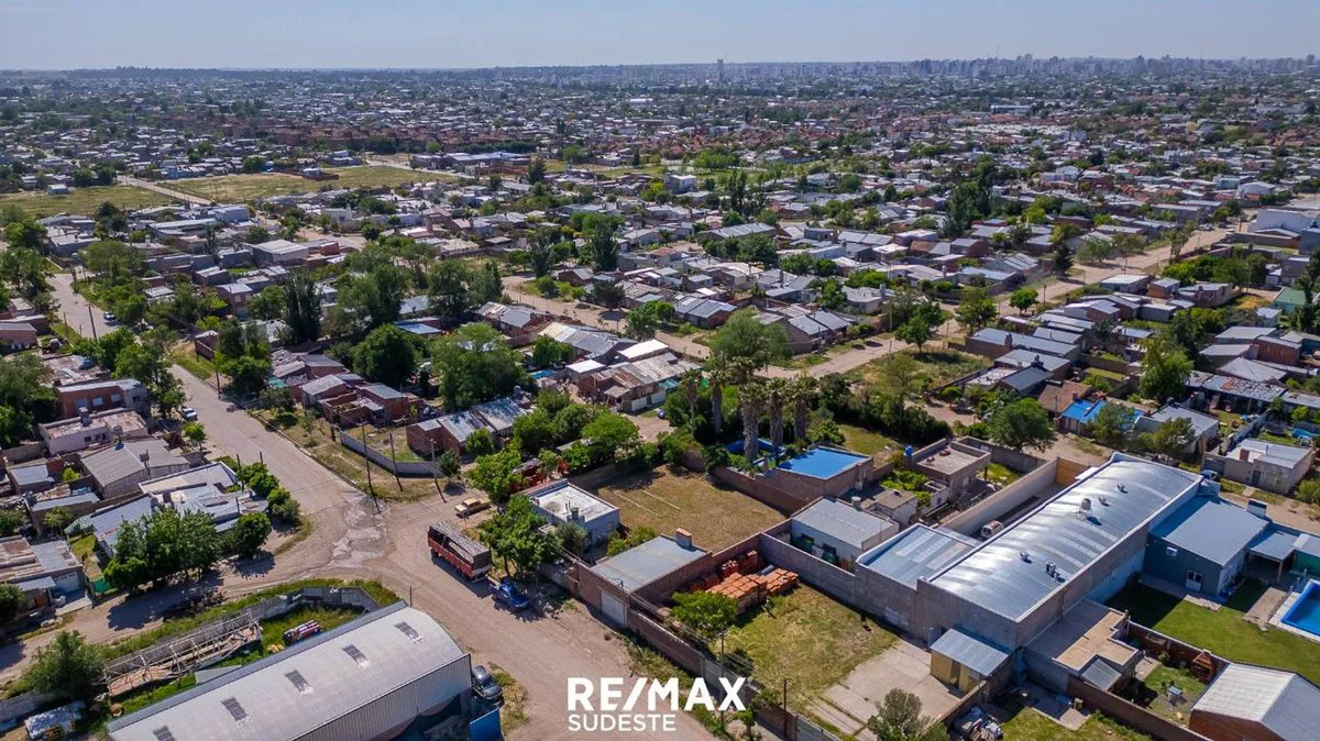 LOTE CERRADO. OPCION DE COMPRAR EL CONTIGUO foto 5