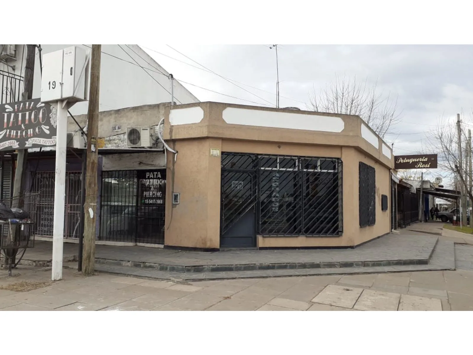 Casa venta + 4 locales en Virrey del Pino foto 3
