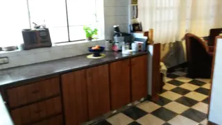 Excelente casa en lote propio foto 5