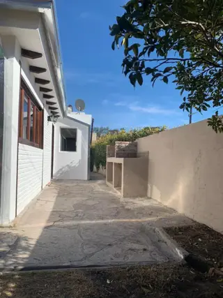 hermosa casa barrio los manantiales foto 5