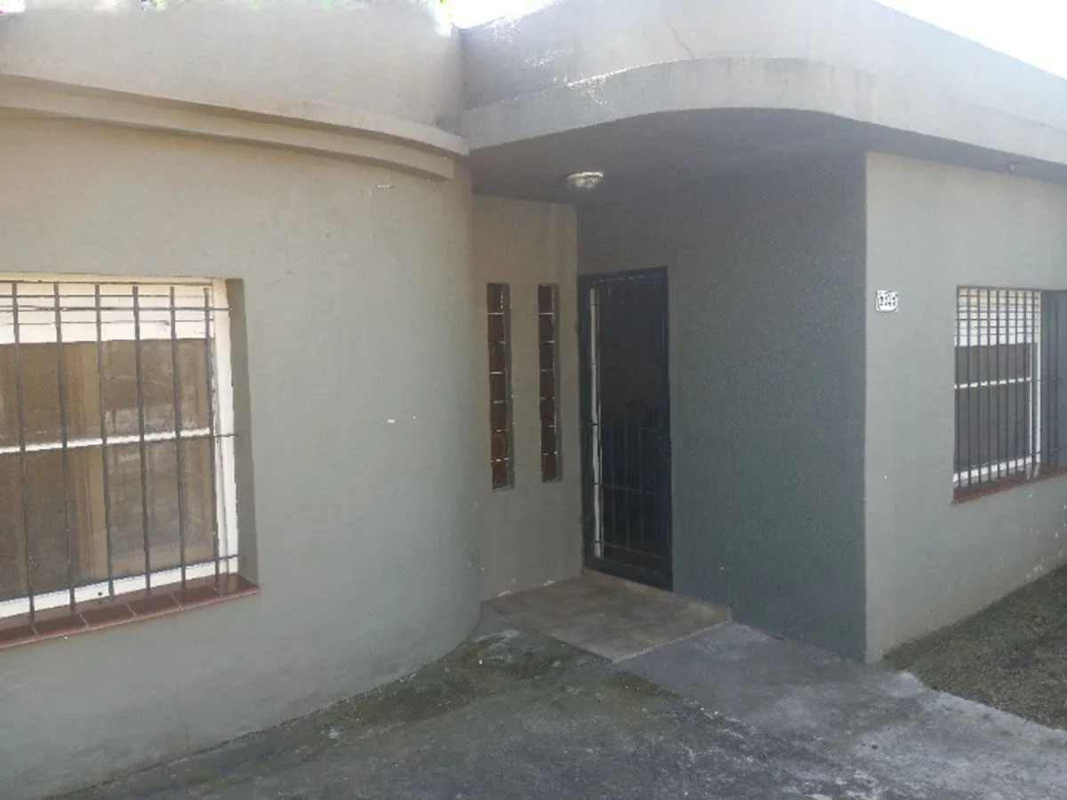 VENTA CASA 3 AMBIENTES GLEW C/DEPTO ADICIONAL foto 2