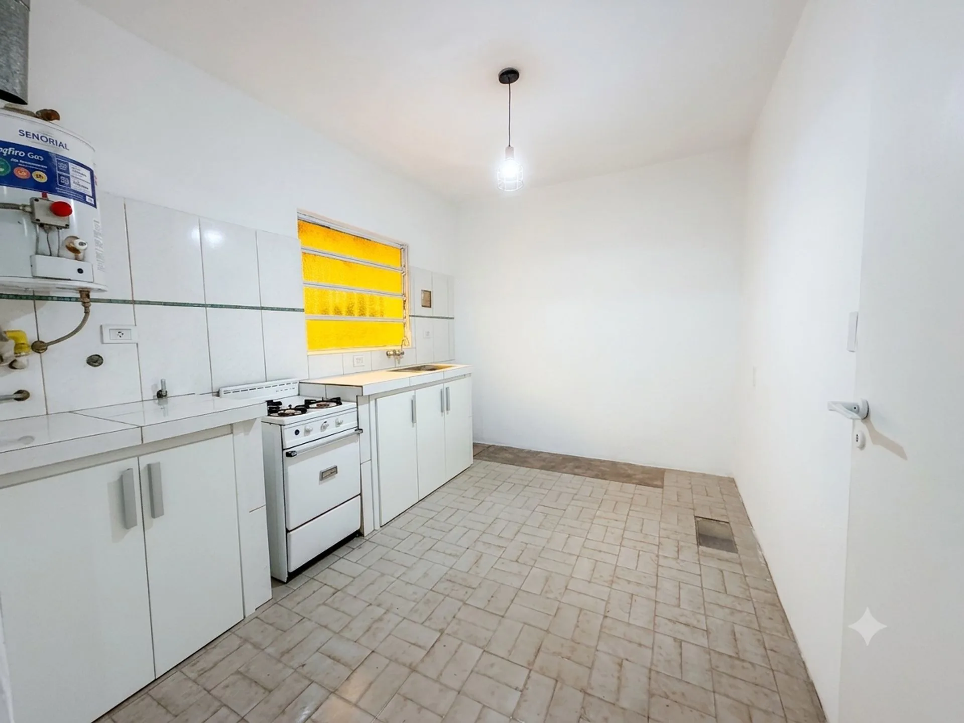 PH de un dormitorio en centro de V. Mitre foto 3