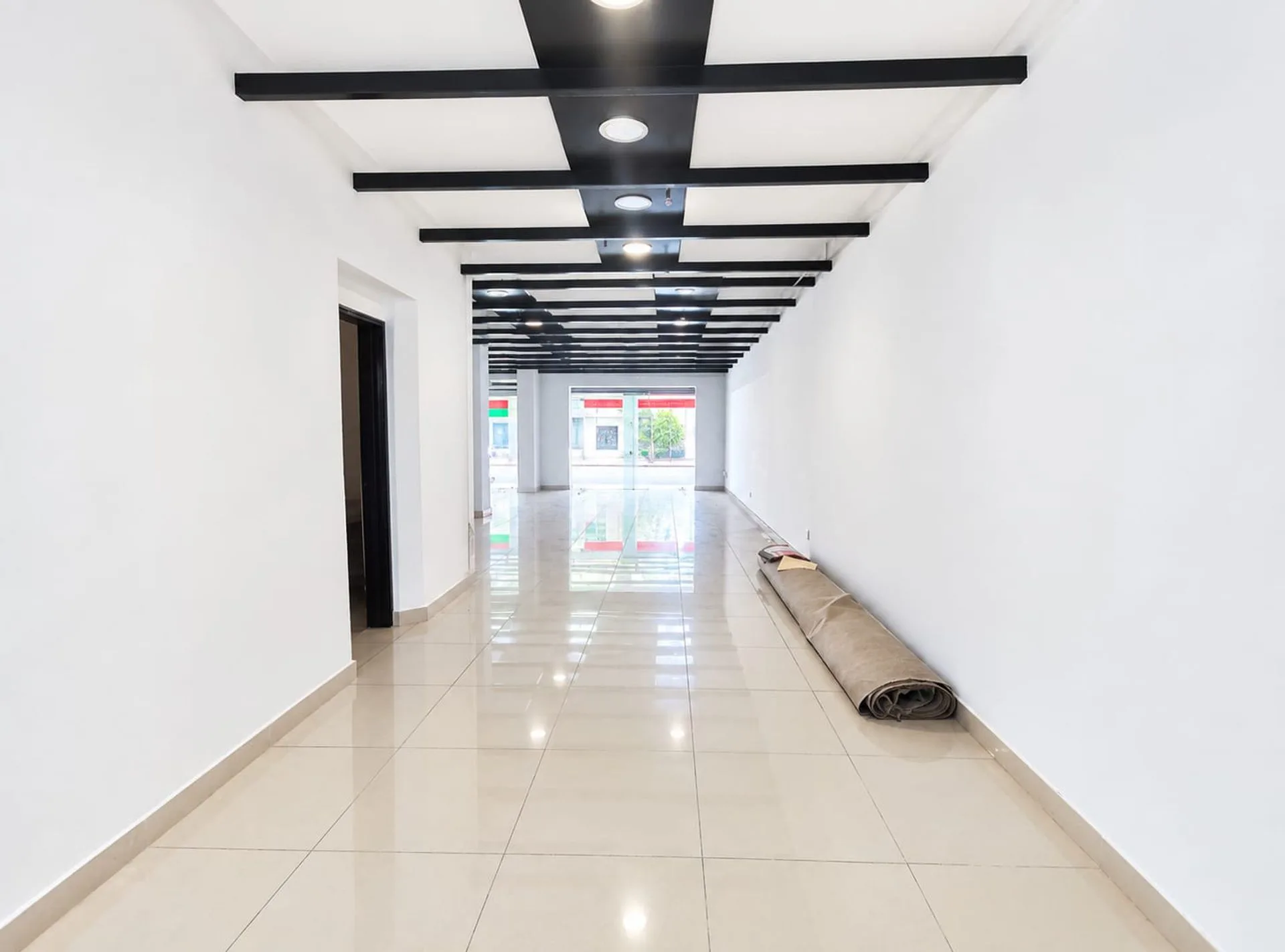ALQUILER LOCAL COMERCIAL  - VILLA GRAL MITRE foto 4