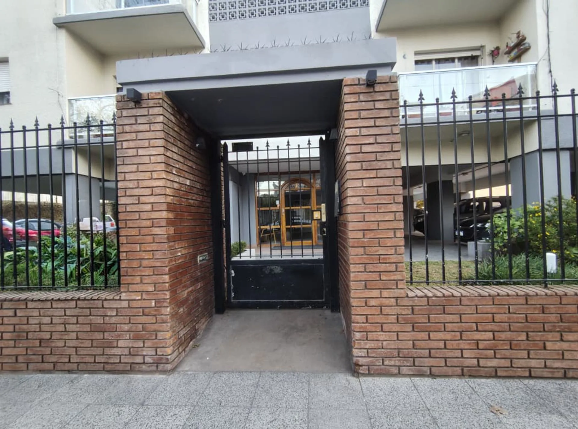VENTA DEPARTAMENTO 3 AMB C COCHERA DON BOSCO foto 2