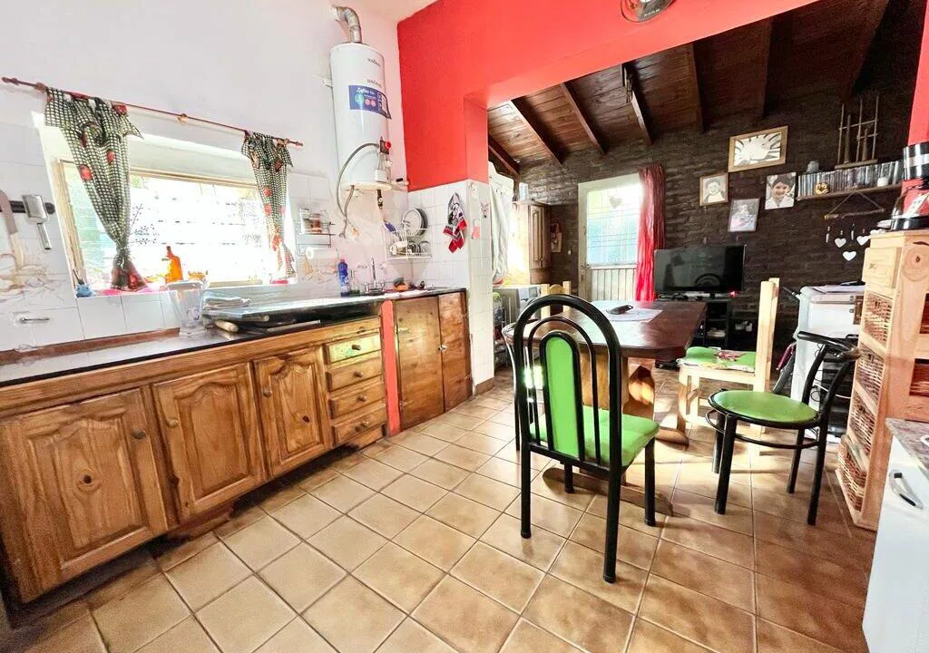 Venta de casa en PH castelar foto 2