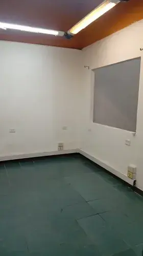 Excelente Deposito De 40mts La Pampa 4800 V. Urquiza foto 5
