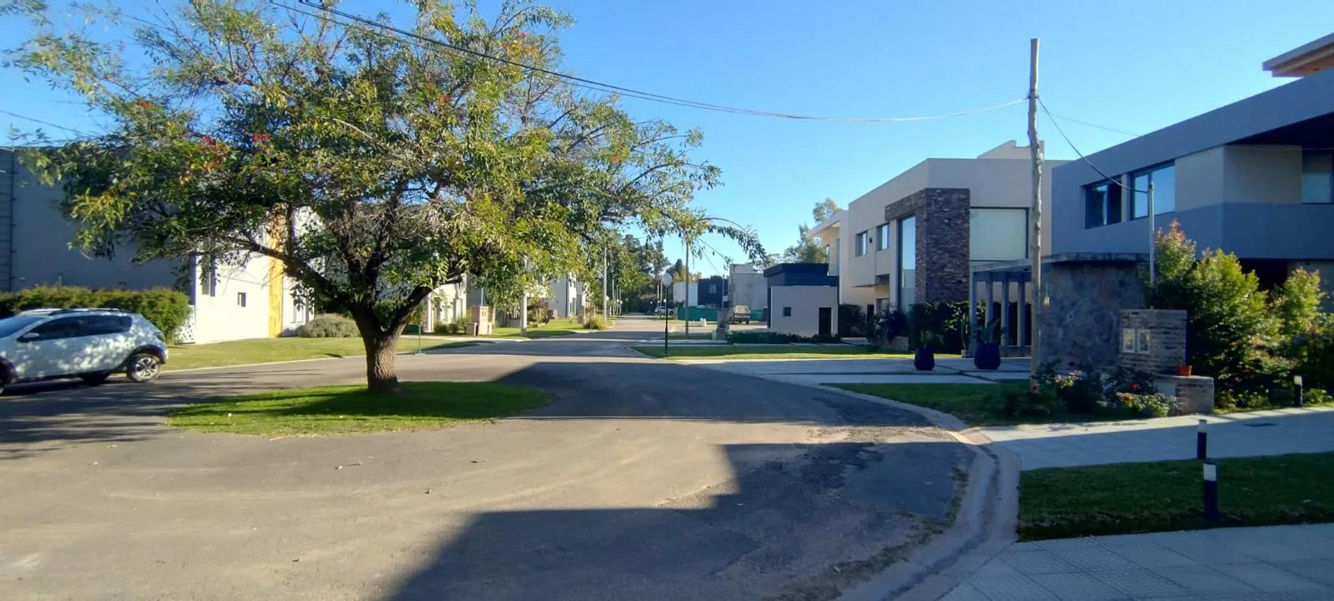 VENTA EXCELENTE LOTE EN COMPLEJO EN MORENO foto 2