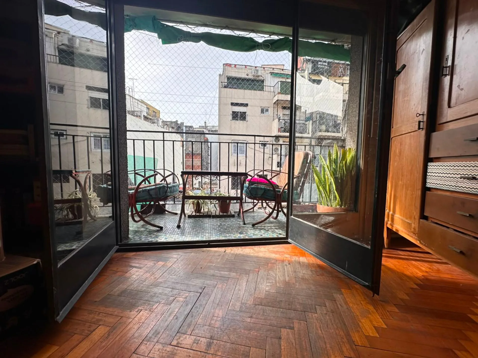 Venta depto 2 amb. con balcón corrido Recoleta foto 5