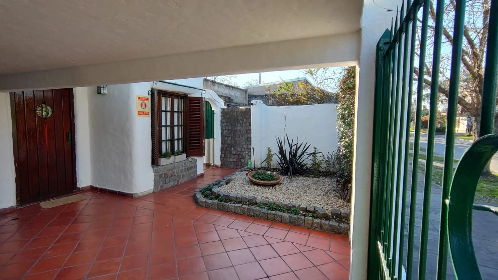 Casa exclusiva en Ituzaingo foto 3