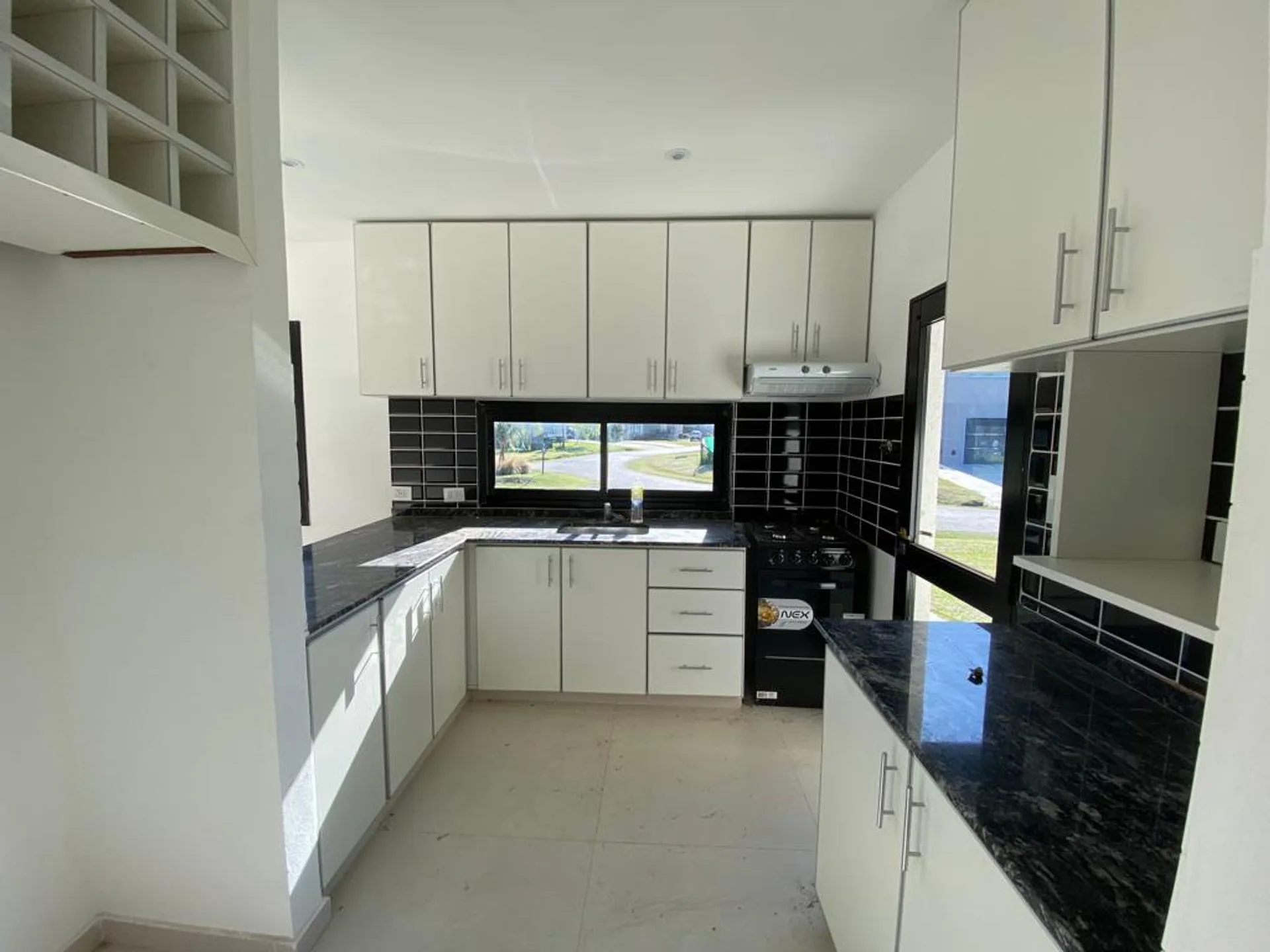VENTA CASA LA CAÑADA PILAR APTA CREDITO - PILETA foto 4