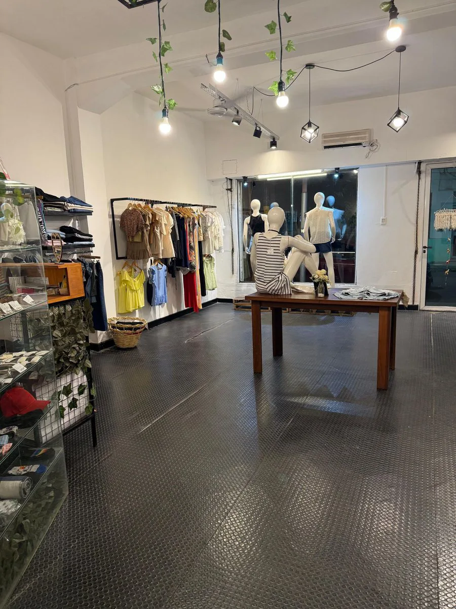OPORTUNIDAD EN VENTA DE LOCAL EN  LA PLATA Y JUJUY foto 5