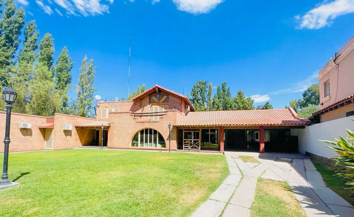 VENTA GRAN CASA BESARES, CHACRAS DE CORIA foto 3