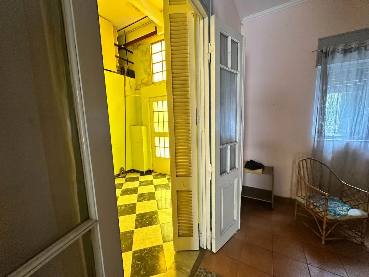 Venta casa 6 amb terraza y cochera en Monte Castro foto 5