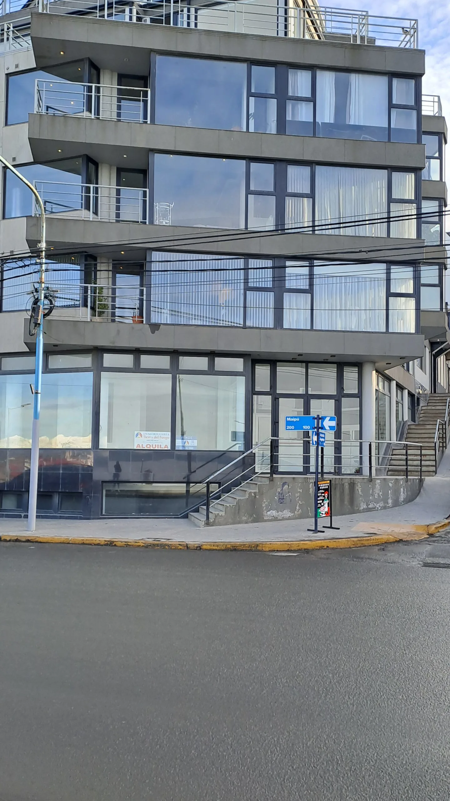 ALQUILER – LOCAL – USHUAIA
