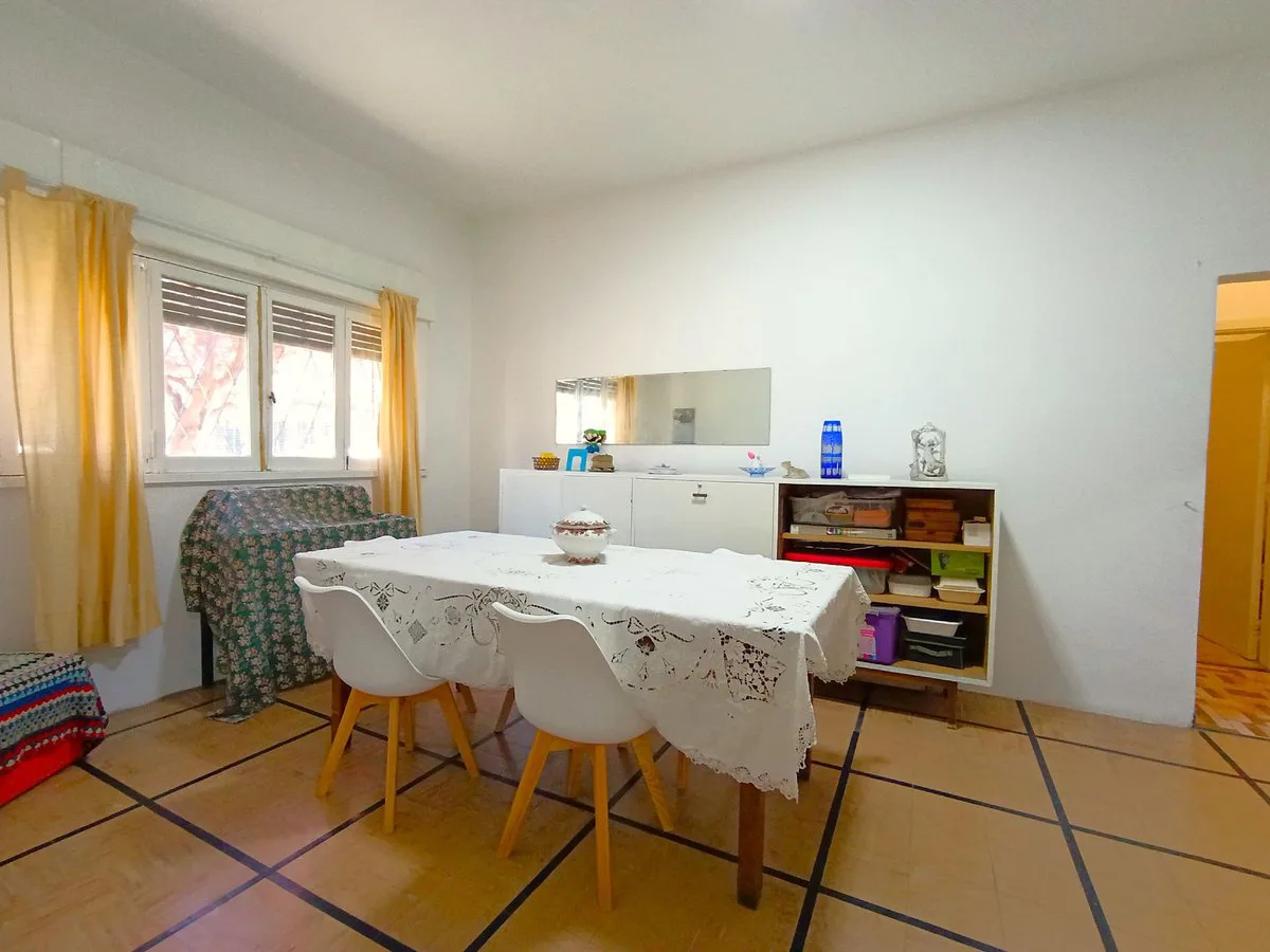 CASA 6 AMB VENTA EN CASEROS foto 4