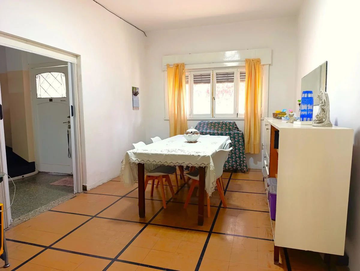 CASA 6 AMB VENTA EN CASEROS foto 5