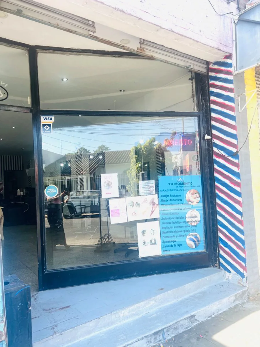 VENTA FONDO DE COMERCIO PELUQUERÍA PILAR CENTRO foto 2