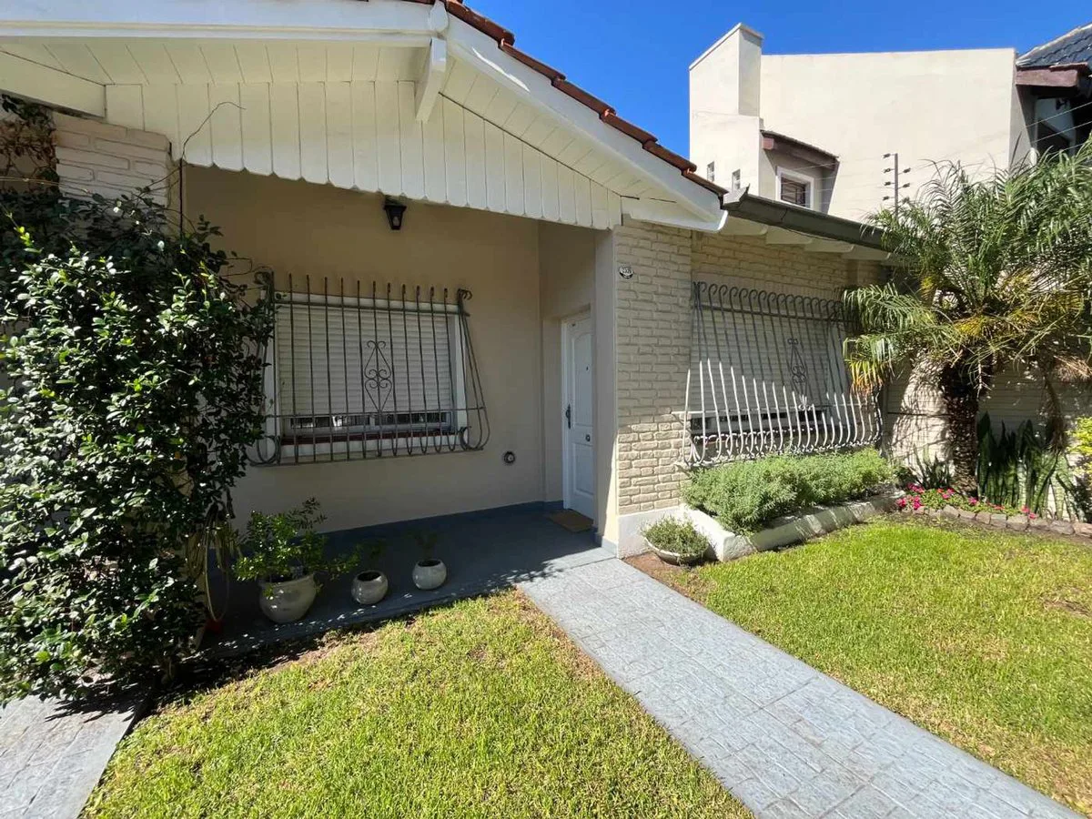 VENTA CASA 4 AMBIENTES VILLA LUZURIAGA foto 4