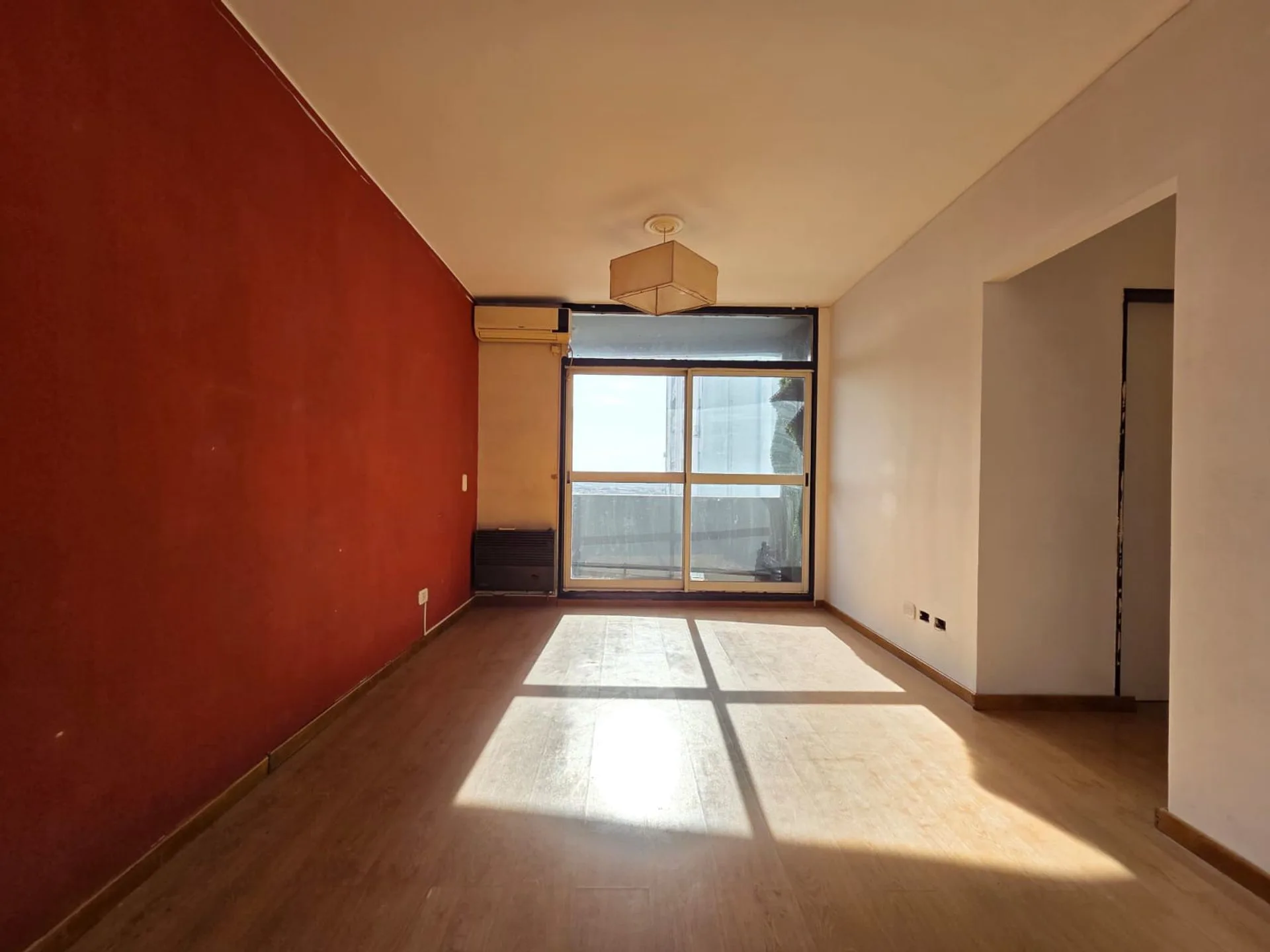 3 AMBIENTES LUMINOSOS TORRES PUYRREDON  EXC. UBIC. foto 2