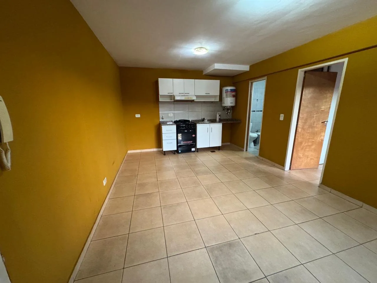2 AMBIENTES CON COCHERA A LA VENTA EN MORON - APTO CREDITO foto 2