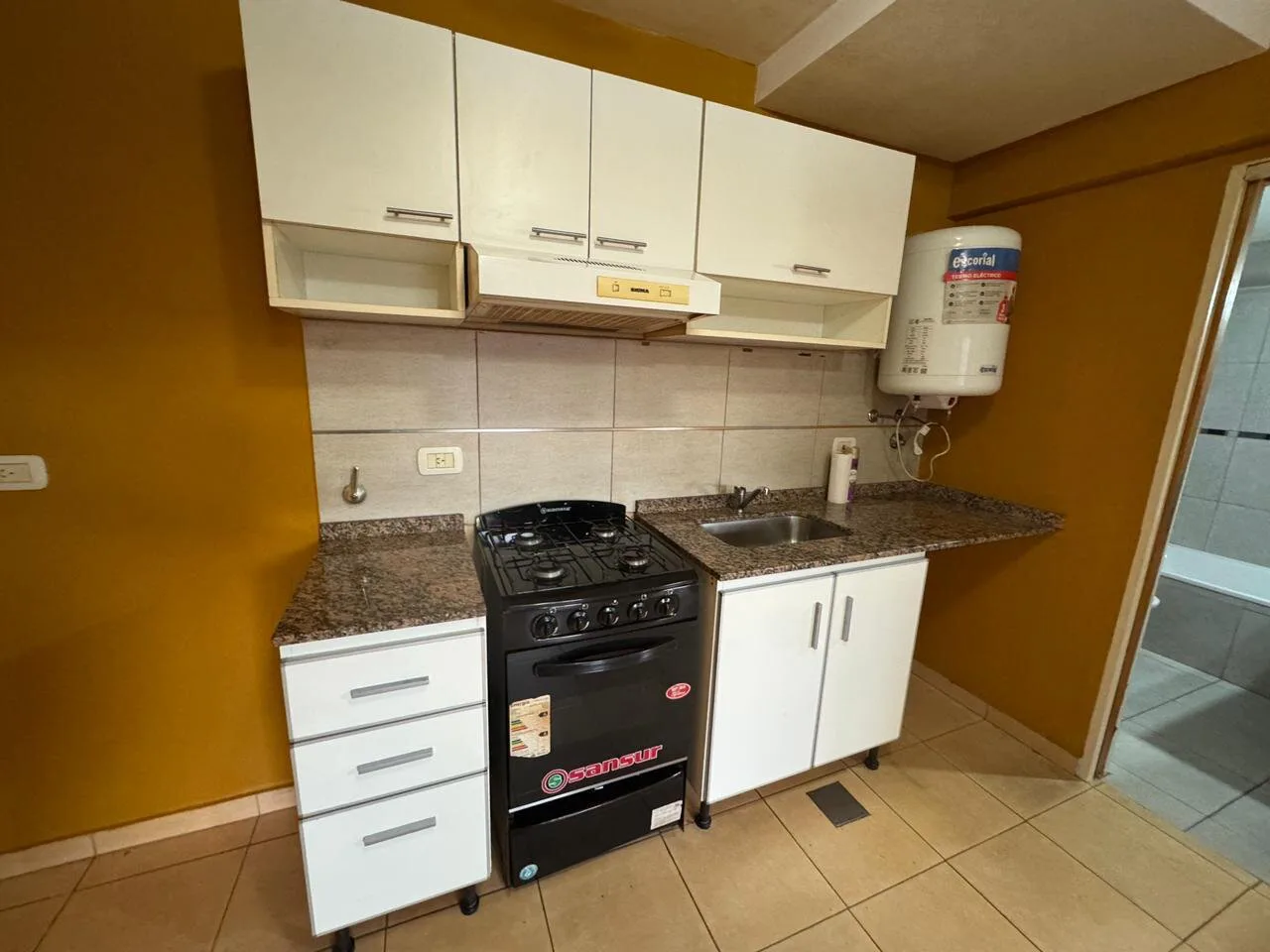 2 AMBIENTES CON COCHERA A LA VENTA EN MORON - APTO CREDITO foto 4