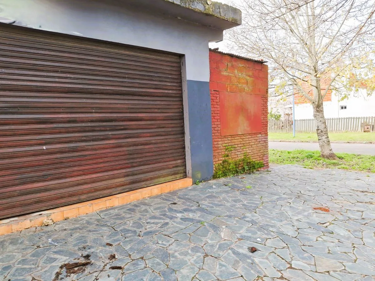 VENTA LOCAL-DEPOSITO-TALLER MECANICO- LAS LILAS