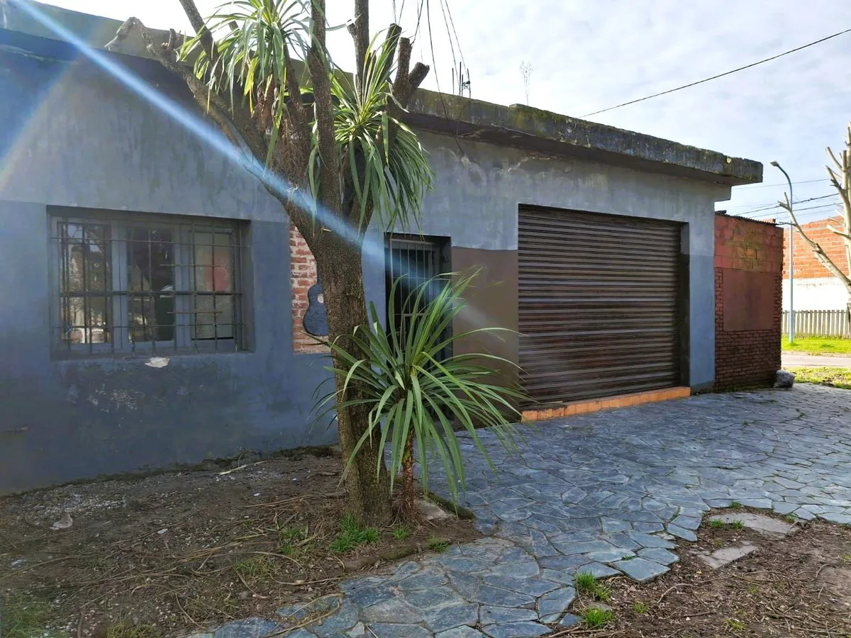 VENTA  LOCAL-DEPOSITO-TALLER MECANICO- LAS LILAS foto 3