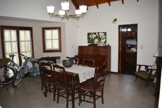 Chalet 4 Ambientes, Lote más de 1000 m2, piscina, quincho. Apto crédito foto 5