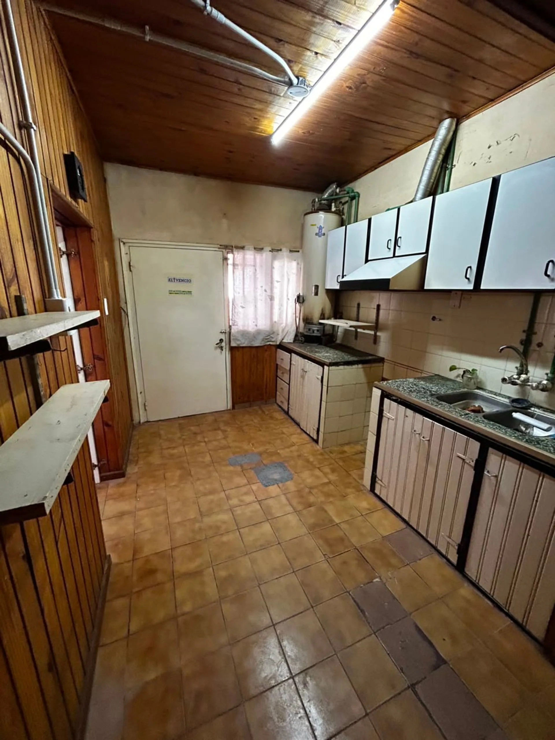 CASA EN VENTA BARRIO SANTA ANA foto 5