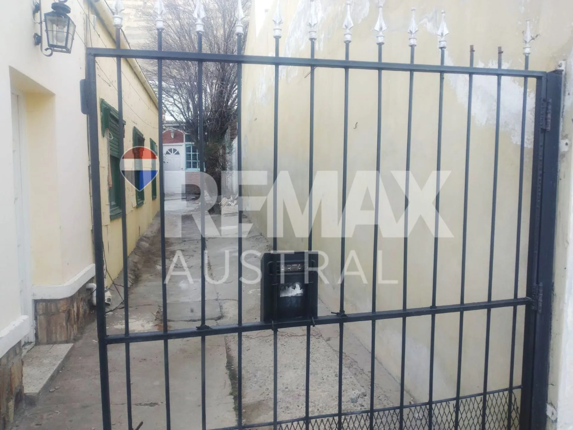 CASA APTA PARA EDIFICAR EN ZONA CENTRO foto 3