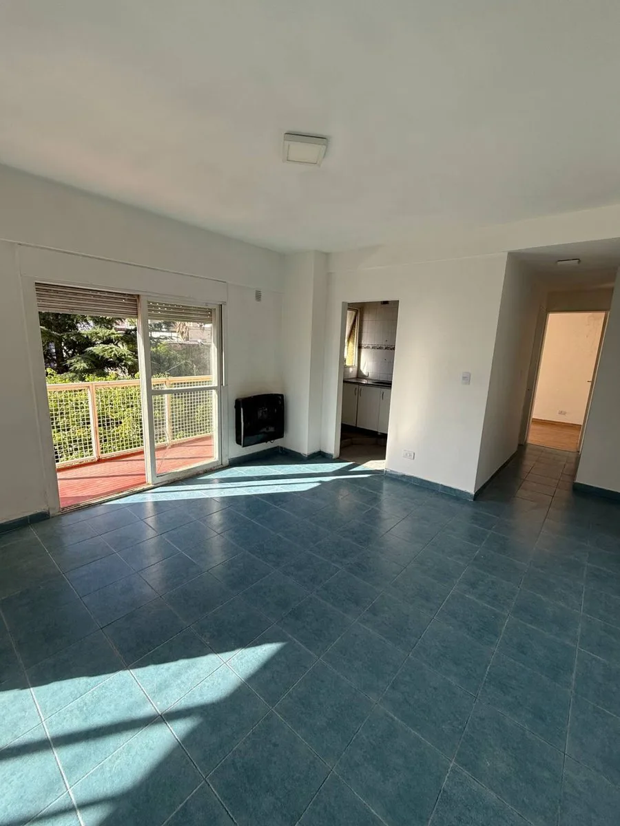 DEPARTAMENTO VENTA  3 AMBIENTES C/BALCON Y TERRAZA foto 4
