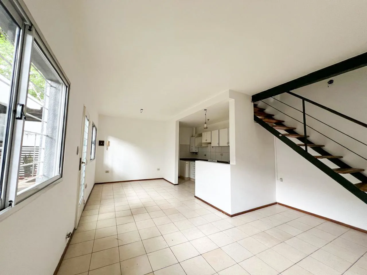 9 de Julio 4300 - Departamento dúplex de 2 dormitorios en Echesortu foto 3