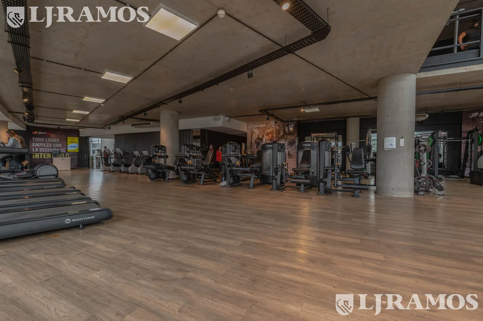 Oficinas SportClub en Escobar!  Excelente ubicación - PG foto 5
