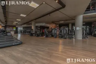 Oficinas SportClub en Escobar!  Excelente ubicación - PG foto 5