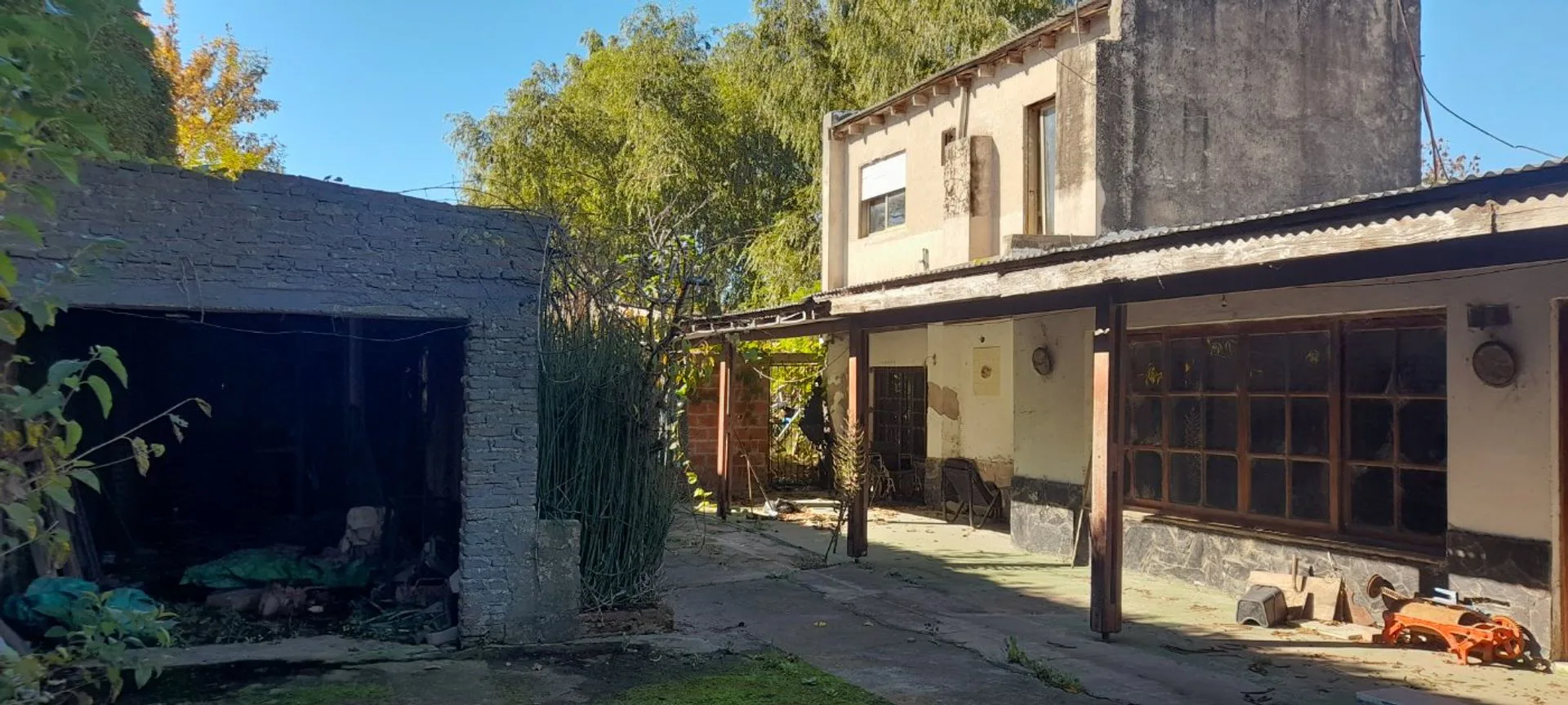 Casa 2 Dormitorio en Venta en  Berisso a Reciclar foto 2