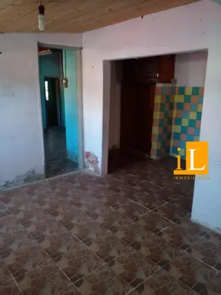 CASA A RESTAURAR - CORONEL BRANDSEN foto 2