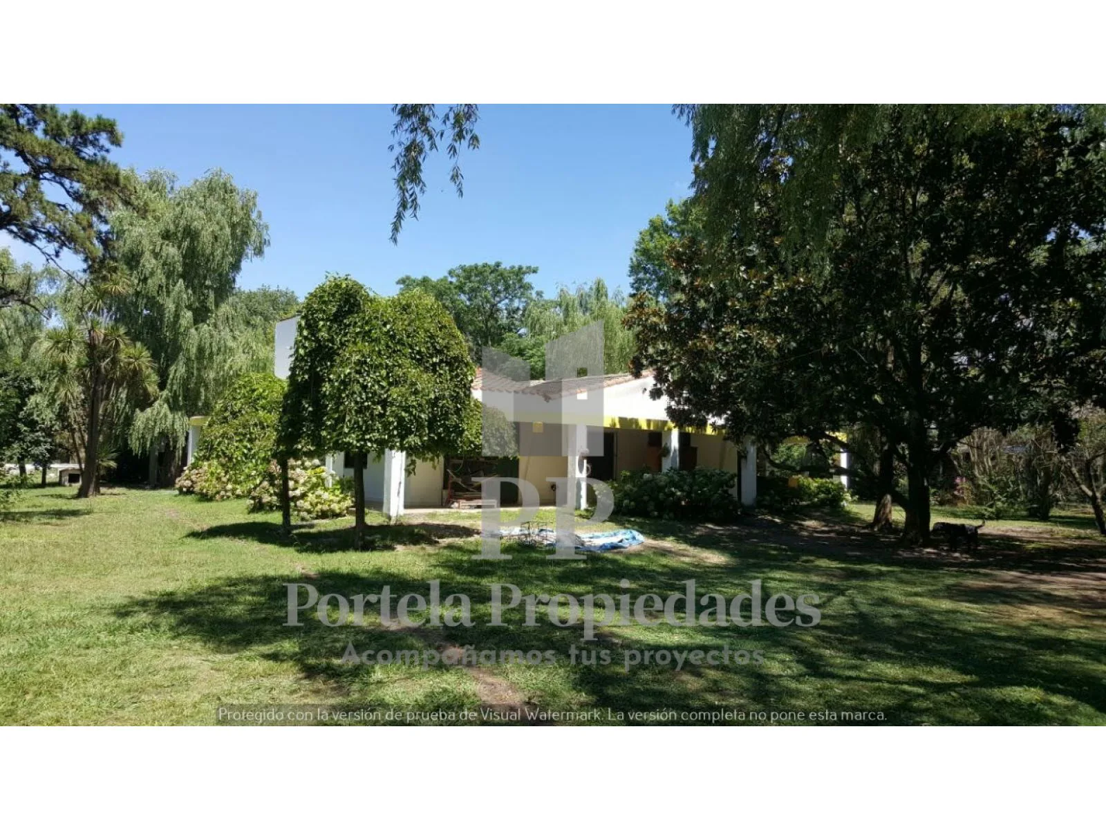 CASA QUINTA DE 3 AMBIENTES CON PILETA