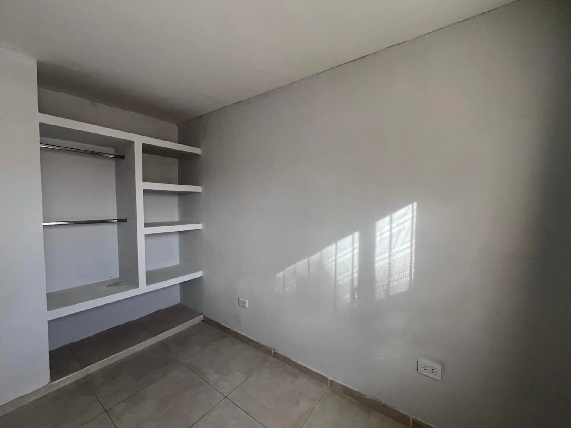 Remax virtus vende DEPARTAMENTO CON PATIO – 2 DORM foto 4
