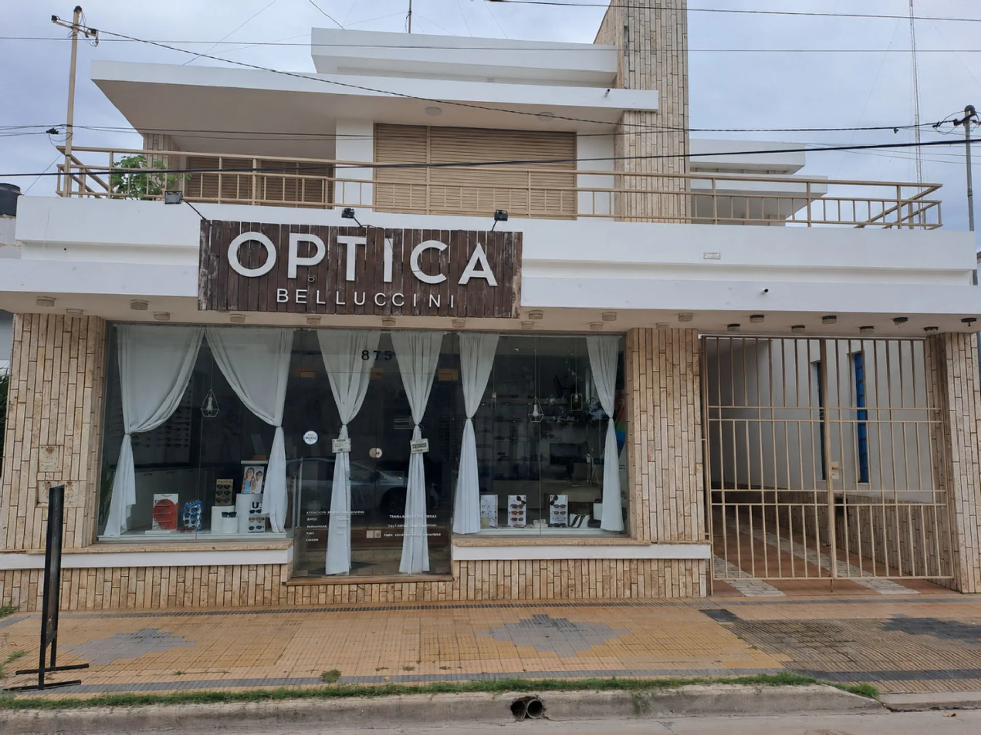VENTA - Casa PA Local PB Cochera - TOTORAS